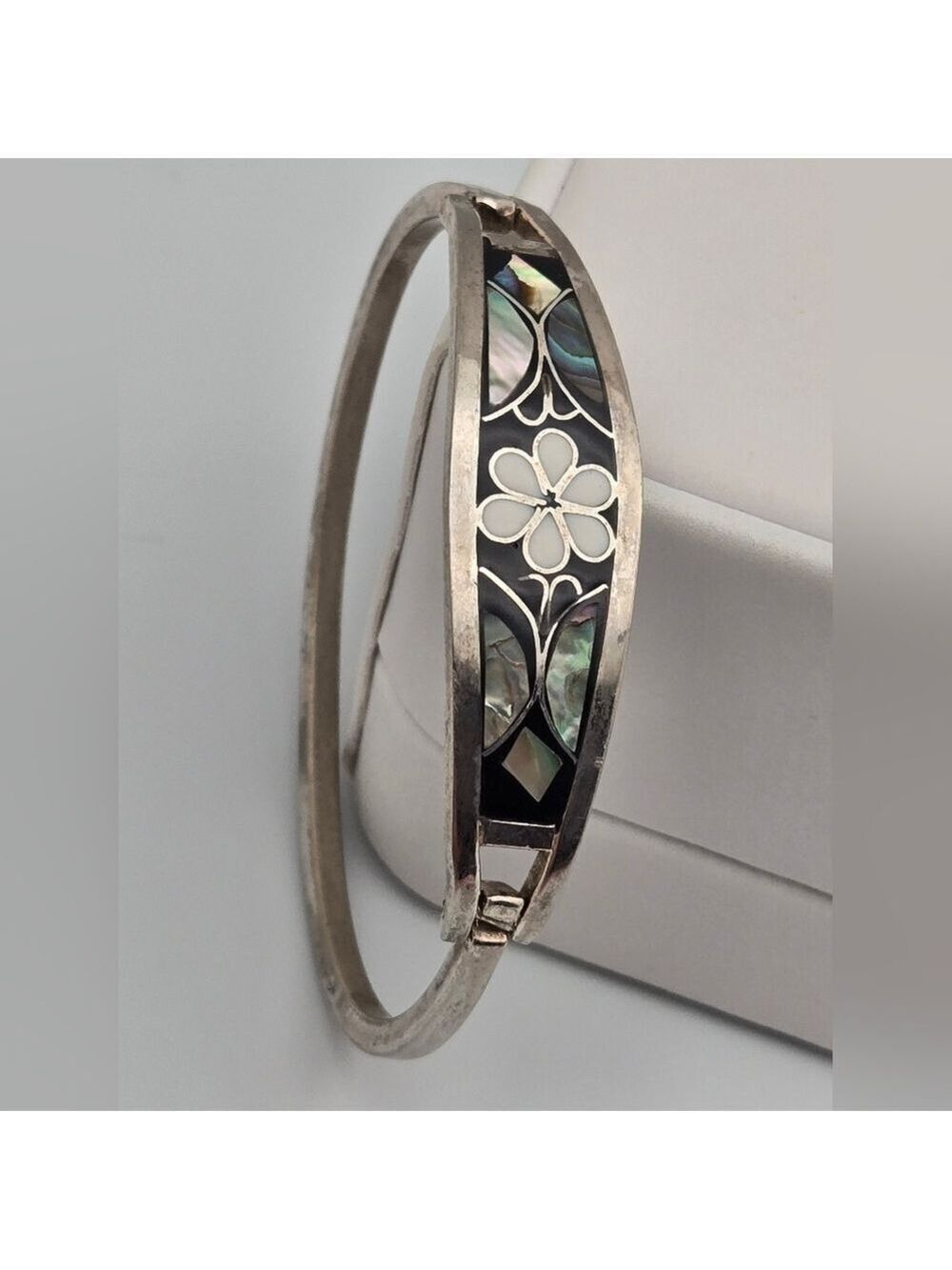 Vintage Alpaca Mexico Abalone Mother of Pearl Flower Cuff Bracelet Black Enamel